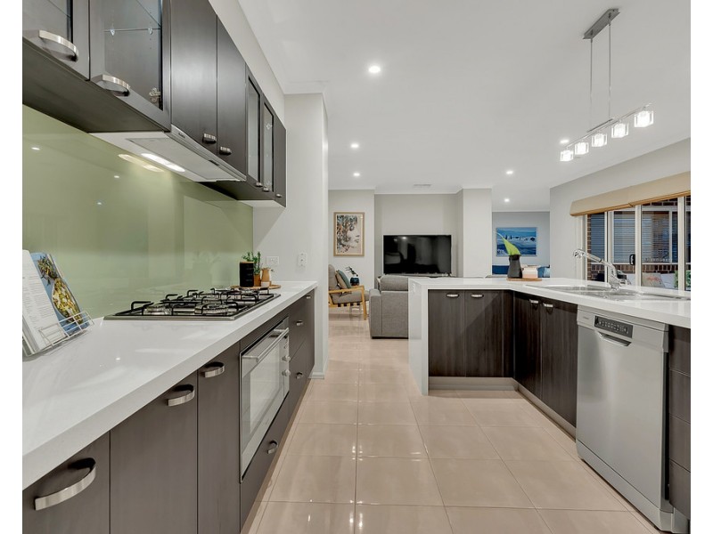 3 Gippsland Way, Craigieburn VIC 3064