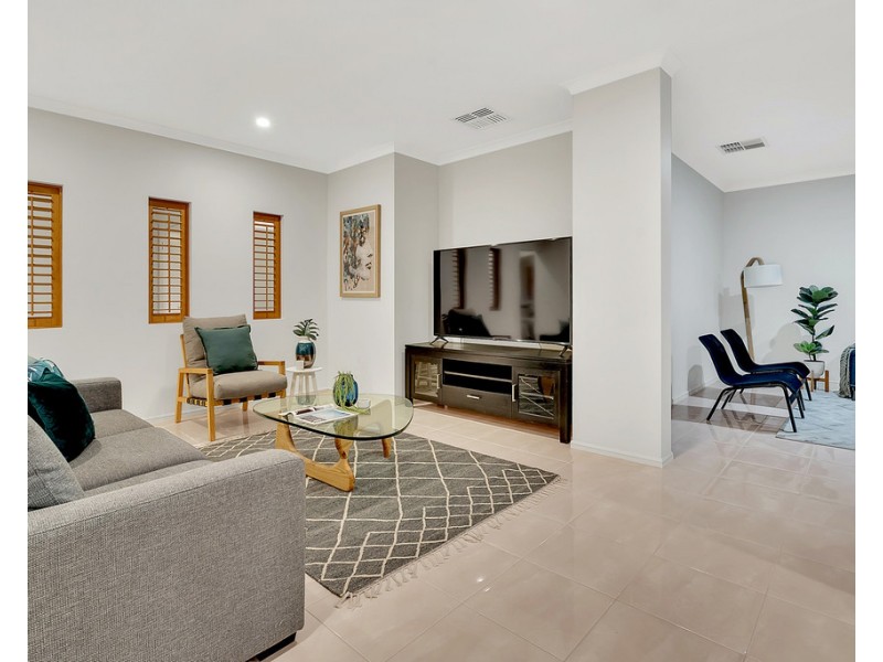 3 Gippsland Way, Craigieburn VIC 3064