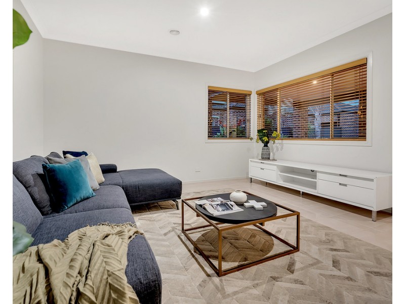 3 Gippsland Way, Craigieburn VIC 3064