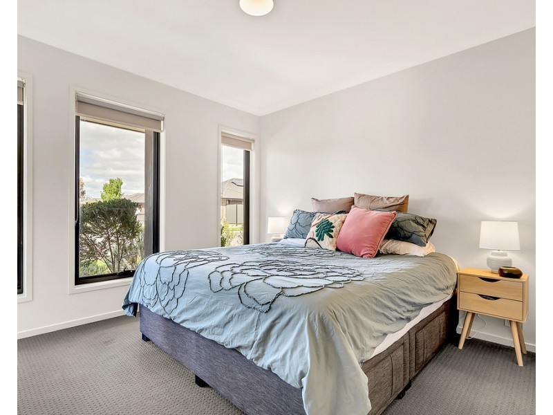 12 Falkland Road, Craigieburn VIC 3064