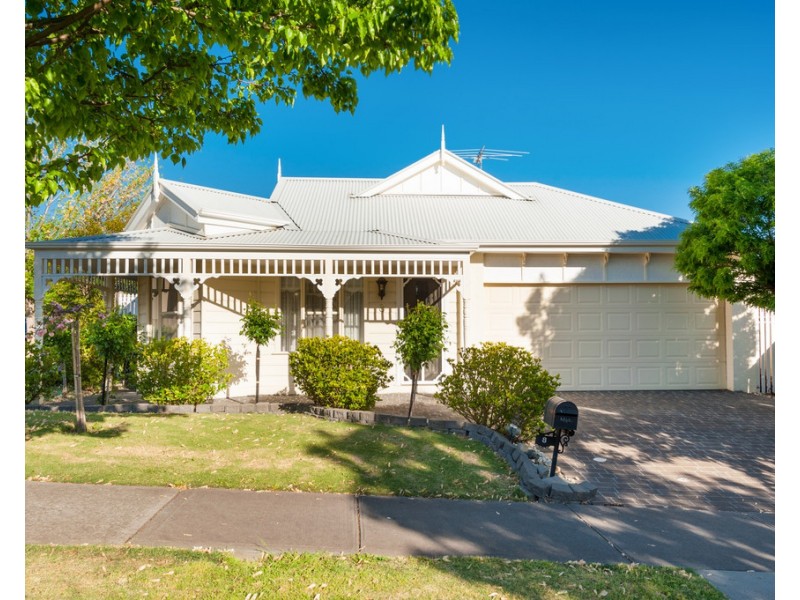 8 Barley Croft Lane, Craigieburn VIC 3064