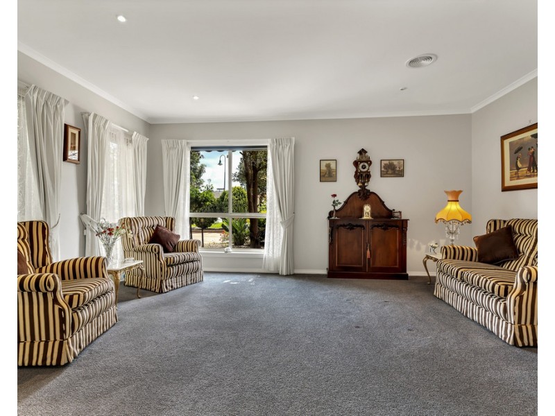 2/57-59 Yarcombe Crescent, Craigieburn VIC 3064