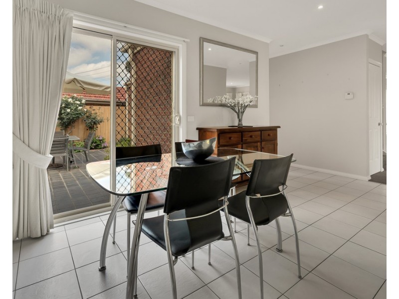 2/57-59 Yarcombe Crescent, Craigieburn VIC 3064