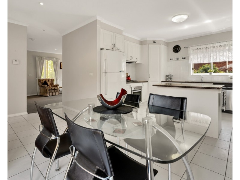 2/57-59 Yarcombe Crescent, Craigieburn VIC 3064