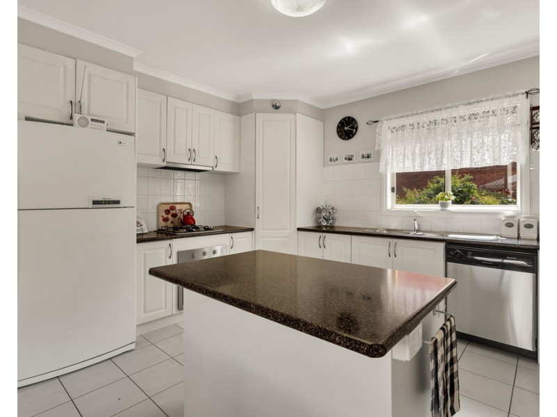 2/57-59 Yarcombe Crescent, Craigieburn VIC 3064