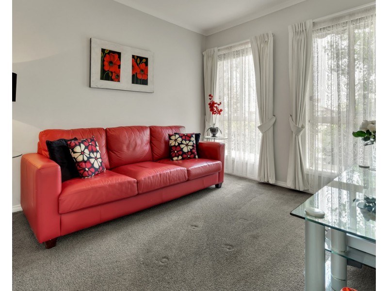 2/57-59 Yarcombe Crescent, Craigieburn VIC 3064