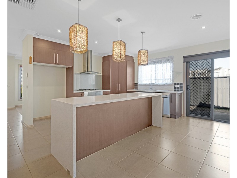74 Corringa Way, Craigieburn VIC 3064