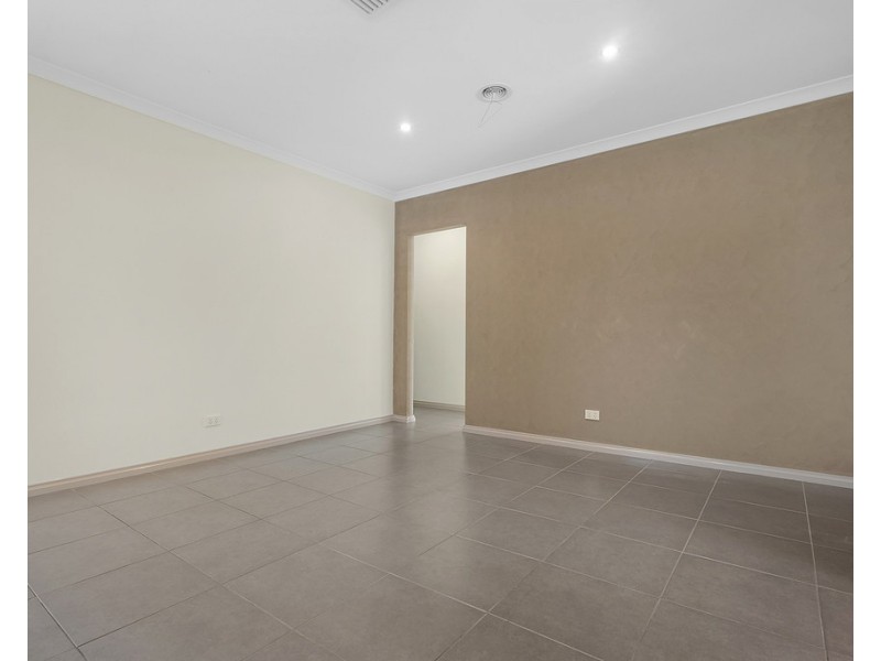 74 Corringa Way, Craigieburn VIC 3064