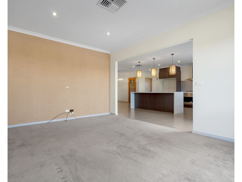 74 Corringa Way, Craigieburn VIC 3064