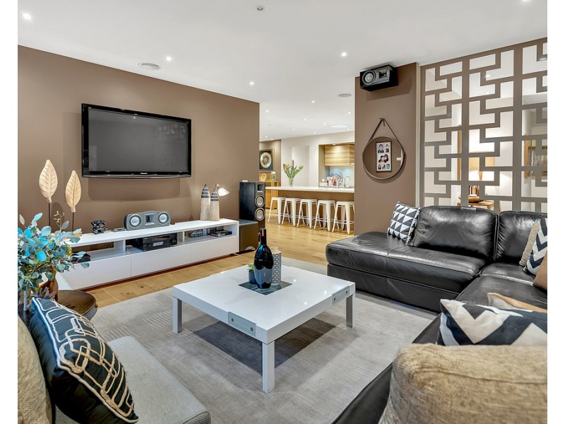 3 Bridgehaven Drive, Craigieburn VIC 3064