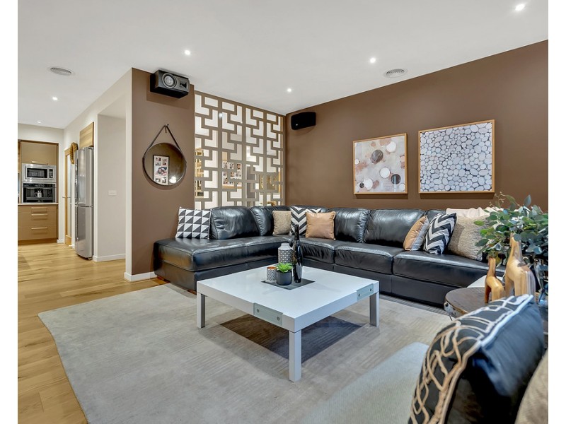 3 Bridgehaven Drive, Craigieburn VIC 3064