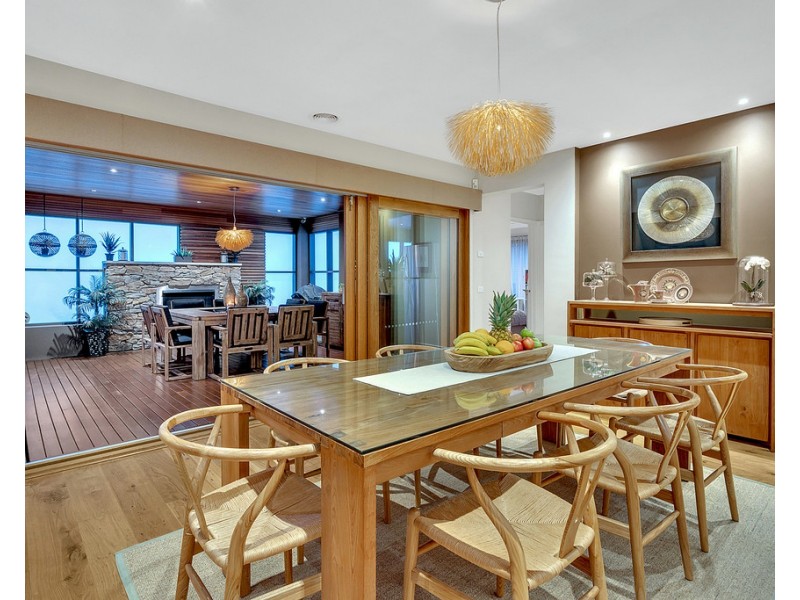 3 Bridgehaven Drive, Craigieburn VIC 3064