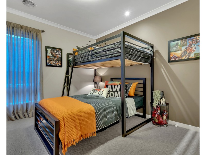 3 Bridgehaven Drive, Craigieburn VIC 3064