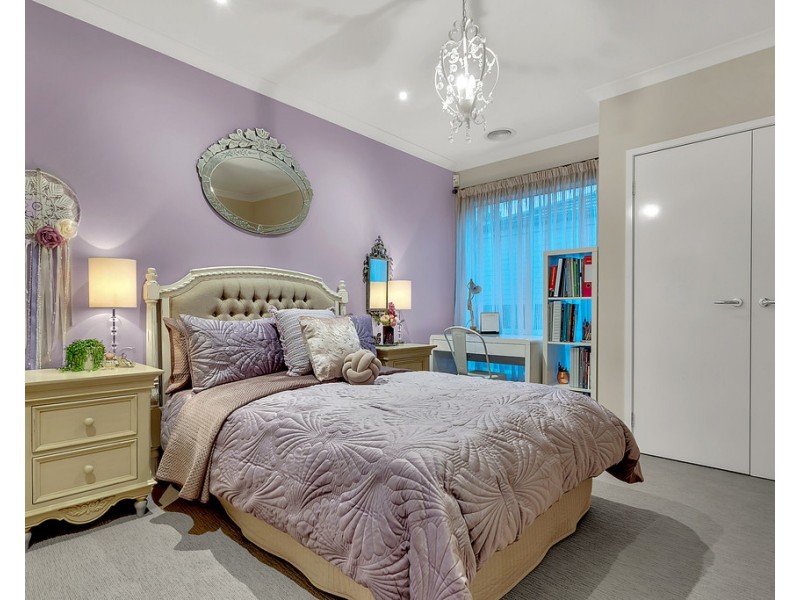 3 Bridgehaven Drive, Craigieburn VIC 3064