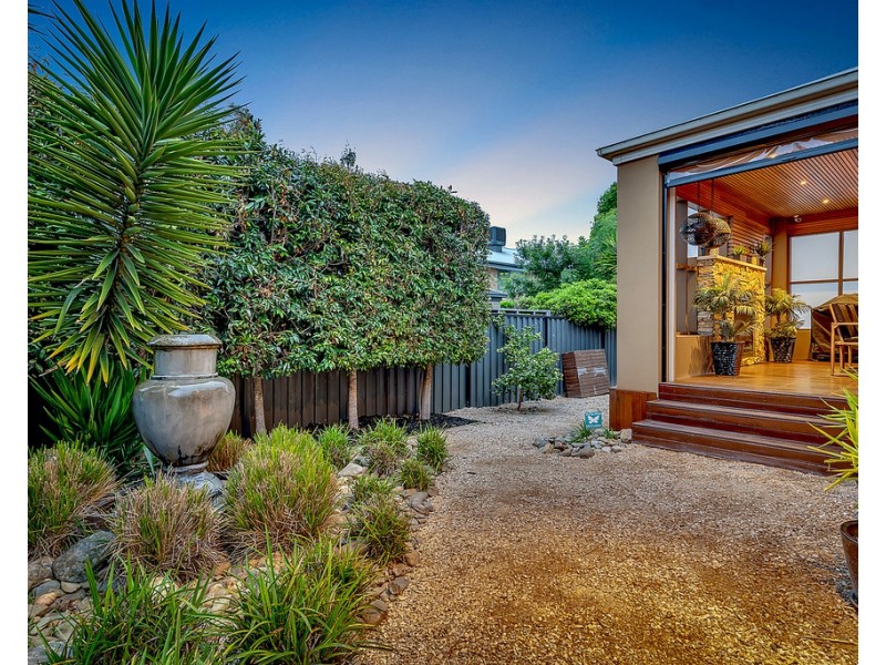 3 Bridgehaven Drive, Craigieburn VIC 3064