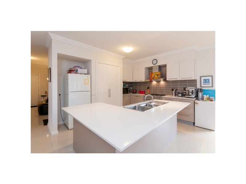 31 Royal Terrace, Craigieburn VIC 3064
