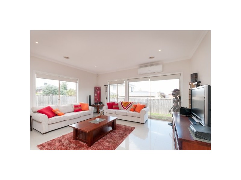31 Royal Terrace, Craigieburn VIC 3064