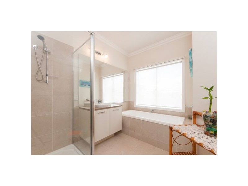 31 Royal Terrace, Craigieburn VIC 3064