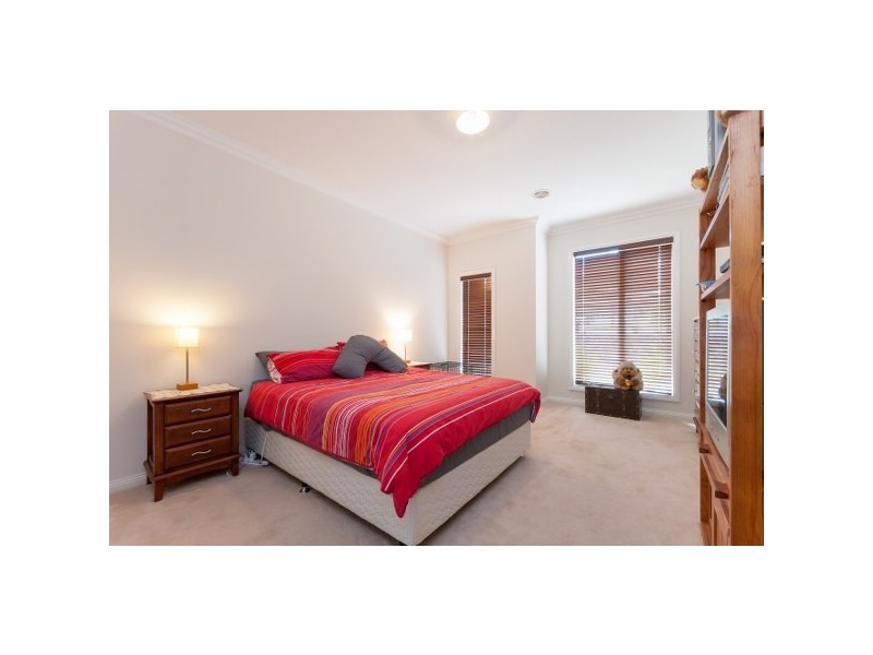31 Royal Terrace, Craigieburn VIC 3064