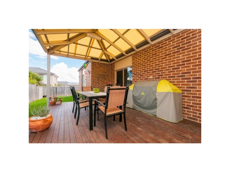 31 Royal Terrace, Craigieburn VIC 3064