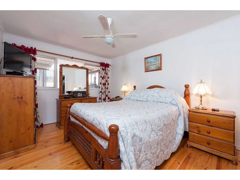 33 Bank Street, Craigieburn VIC 3064