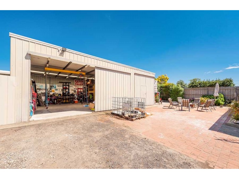 33 Bank Street, Craigieburn VIC 3064