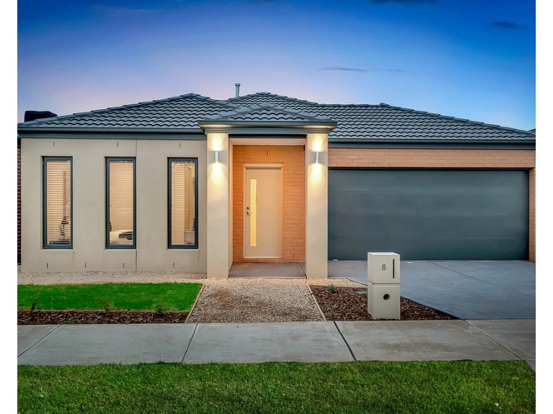 8 Artful Street, Donnybrook VIC 3064