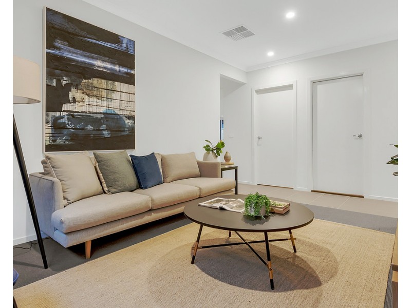 8 Artful Street, Donnybrook VIC 3064