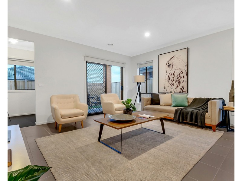 8 Artful Street, Donnybrook VIC 3064