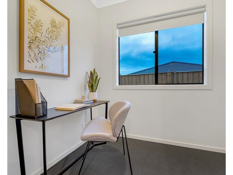 8 Artful Street, Donnybrook VIC 3064