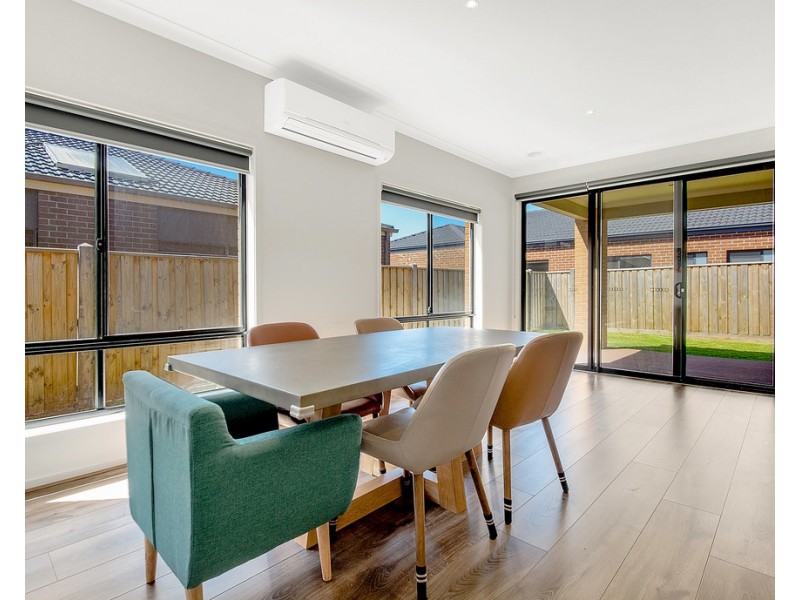 17 Docker Circuit, Mickleham VIC 3064