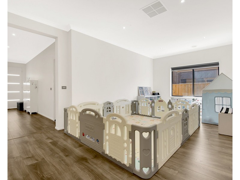 17 Docker Circuit, Mickleham VIC 3064