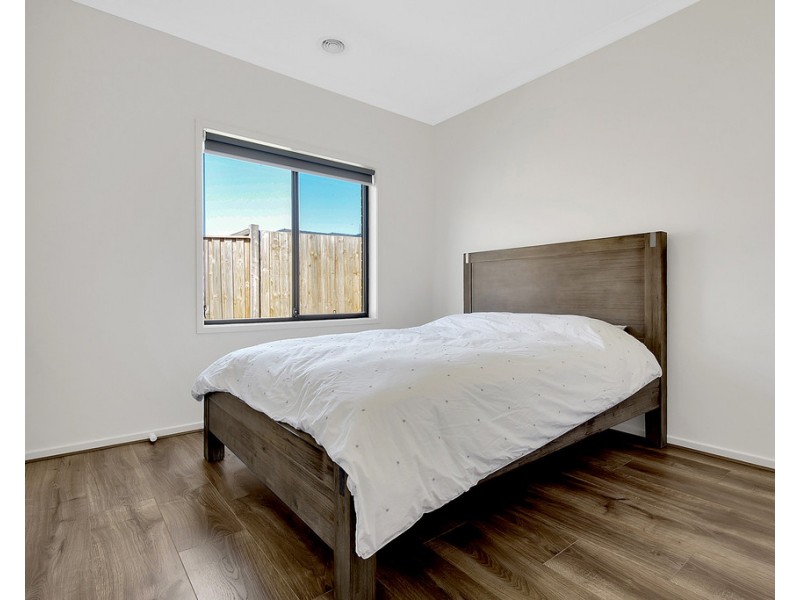17 Docker Circuit, Mickleham VIC 3064