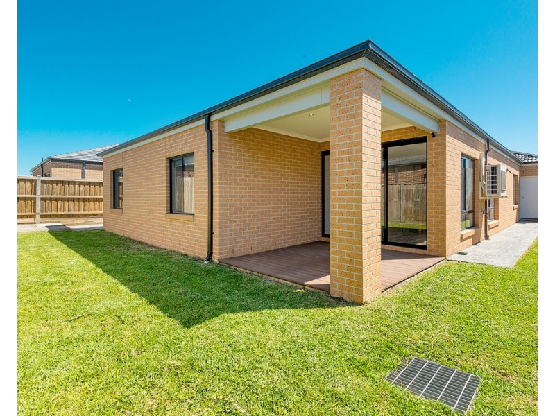 17 Docker Circuit, Mickleham VIC 3064