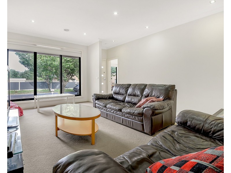 3 Driver Close, Craigieburn VIC 3064