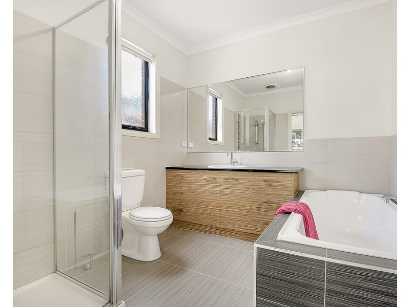 3 Driver Close, Craigieburn VIC 3064