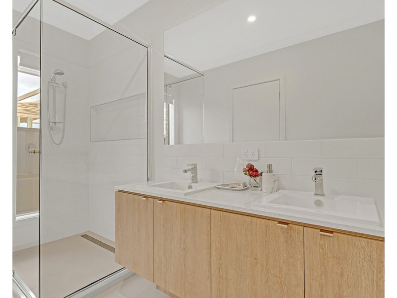 430 Brookfield Boulevard, Craigieburn VIC 3064