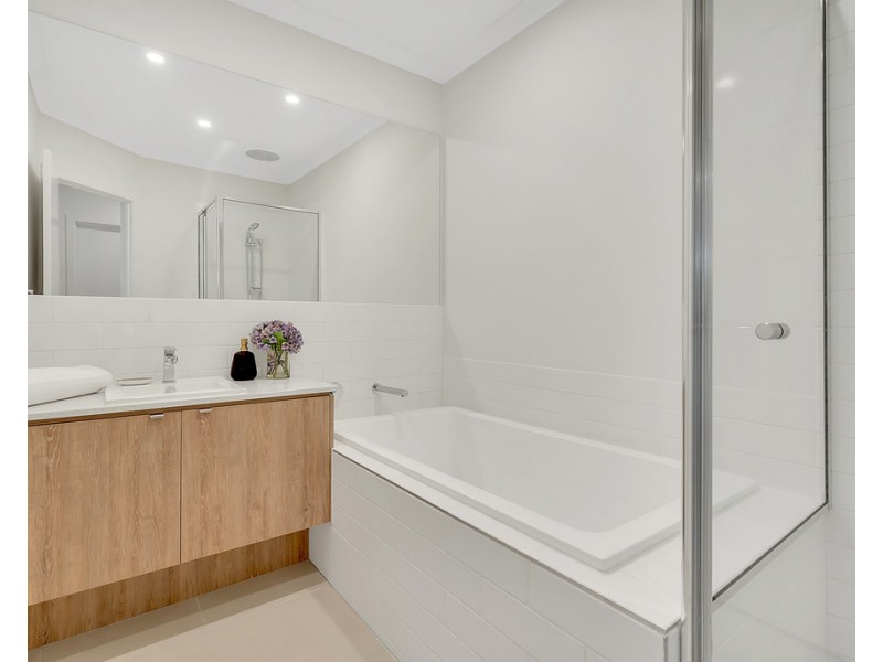 430 Brookfield Boulevard, Craigieburn VIC 3064