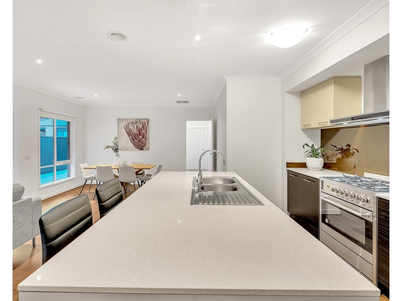 18 Bandicoot Road, Craigieburn VIC 3064