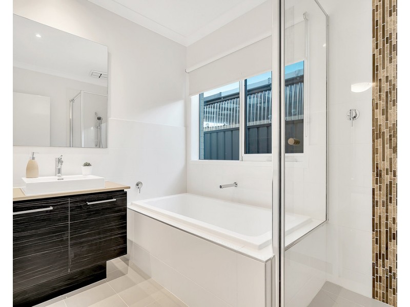 18 Bandicoot Road, Craigieburn VIC 3064