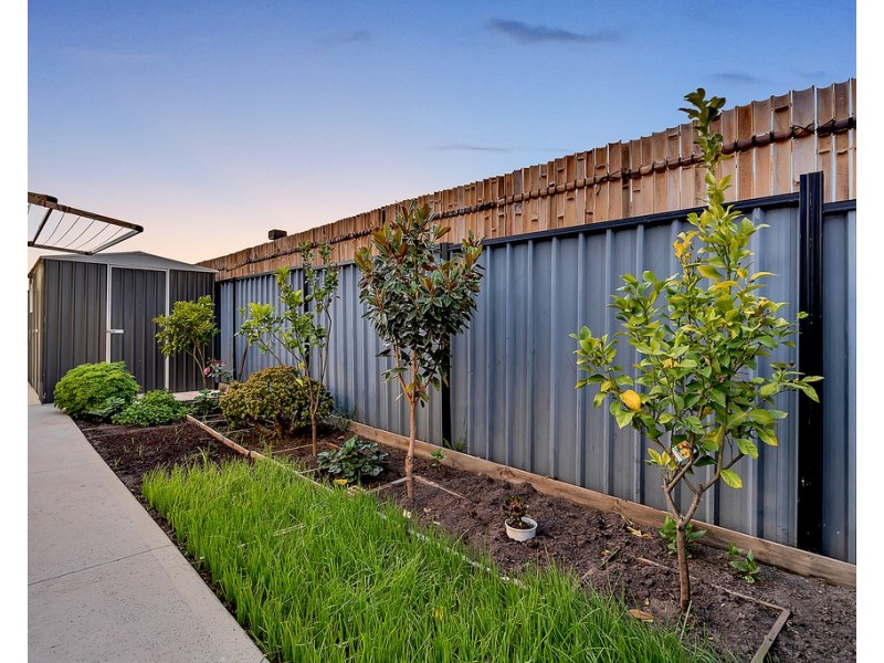 18 Bandicoot Road, Craigieburn VIC 3064