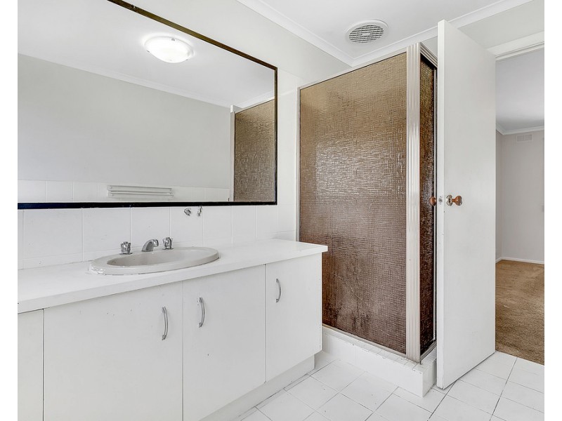 6 Perron Close, Craigieburn VIC 3064