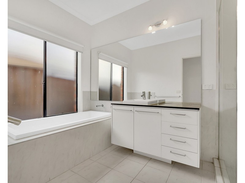 42 Canisby Way, Craigieburn VIC 3064