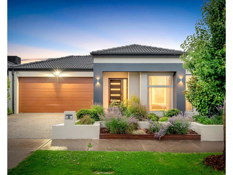 8 Riegelhuth Street, Craigieburn VIC 3064