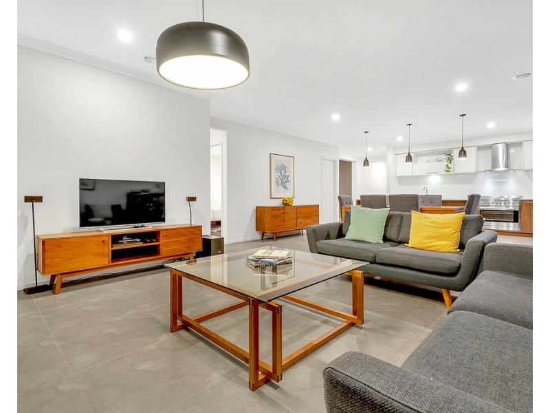 8 Riegelhuth Street, Craigieburn VIC 3064