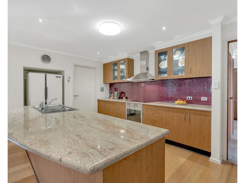 10 Benston Street, Craigieburn VIC 3064
