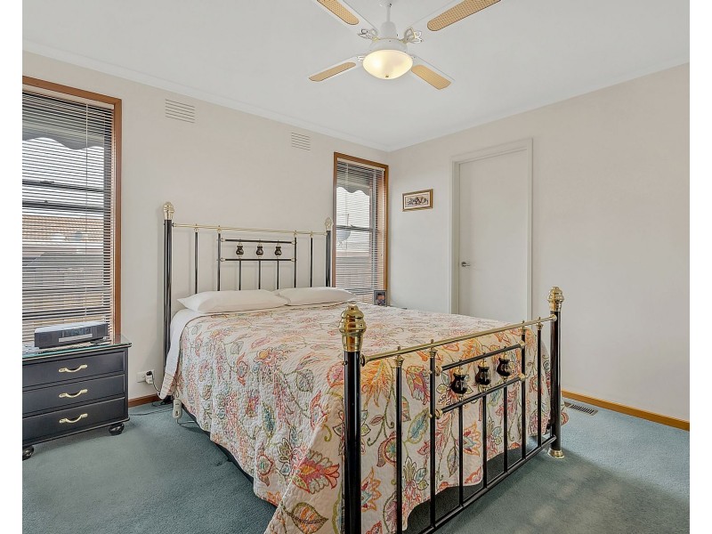 10 Benston Street, Craigieburn VIC 3064