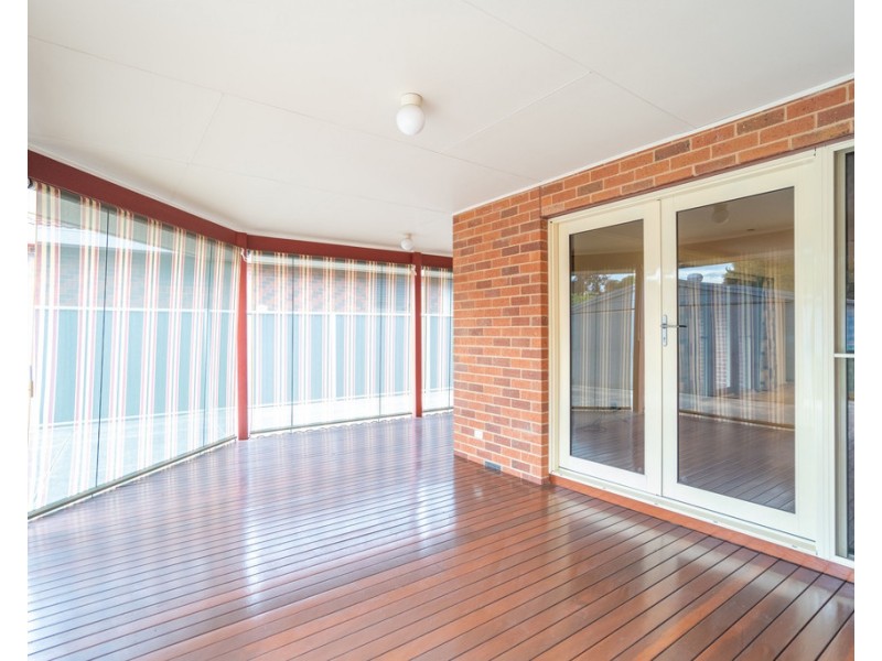 10 Benston Street, Craigieburn VIC 3064
