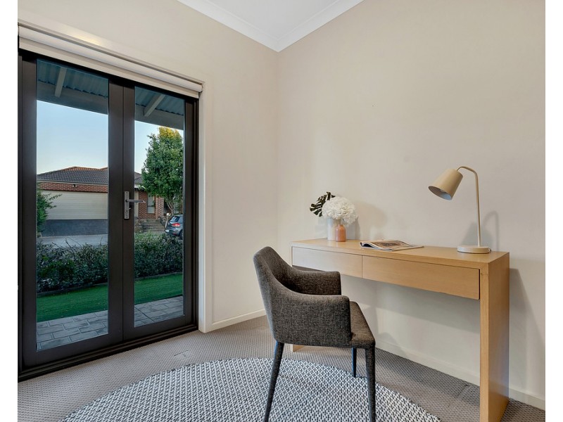 4 Acland Street, Craigieburn VIC 3064