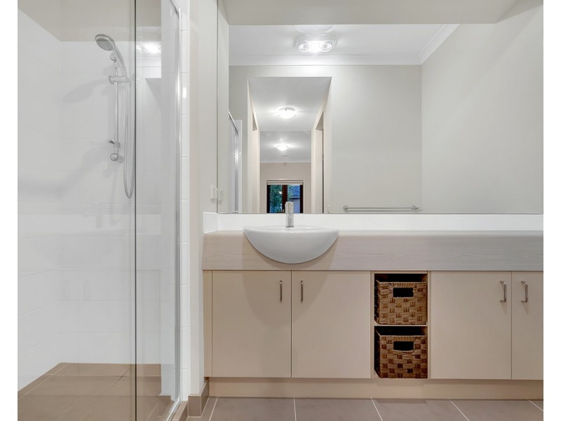 4 Acland Street, Craigieburn VIC 3064